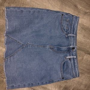 Denim skirt. Size 4